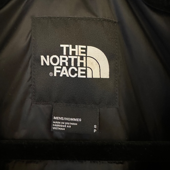 The North Face black puffer with hood in Men's Small - Picture 4 of 4